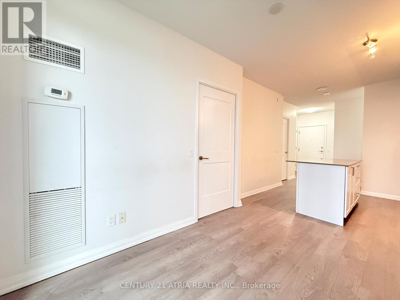 1711 - 7895 Jane Street, Vaughan, ON - Indoor