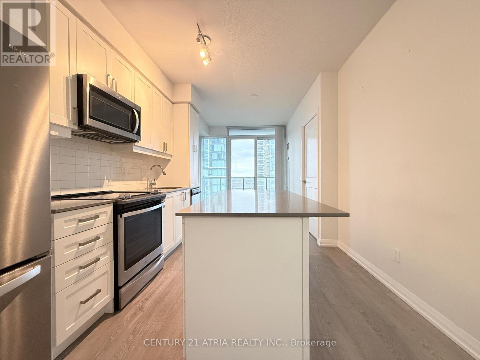 1711 - 7895 Jane Street, Vaughan, ON - Indoor Photo Showing Kitchen