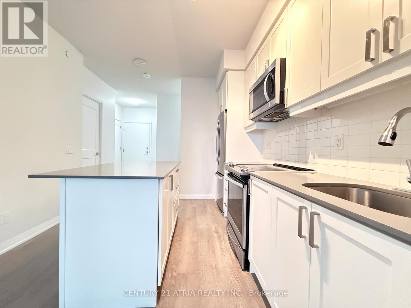 1711 - 7895 Jane Street, Vaughan, ON - Indoor Photo Showing Kitchen
