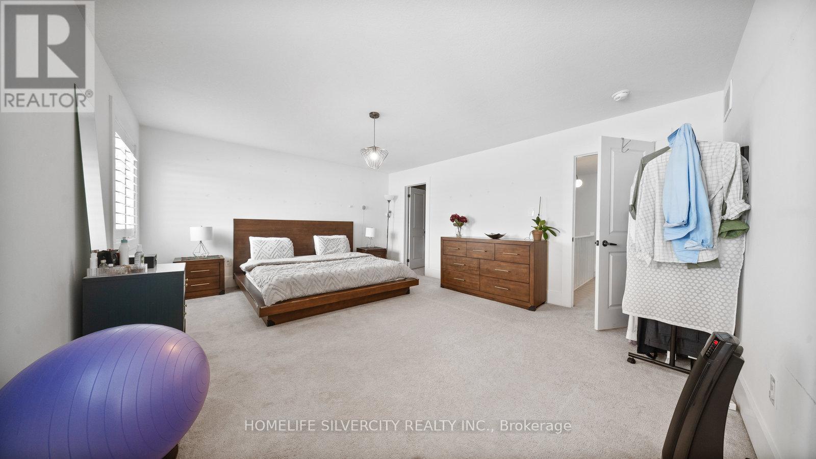 93 Gillespie Drive, Brantford, ON - Indoor Photo Showing Bedroom