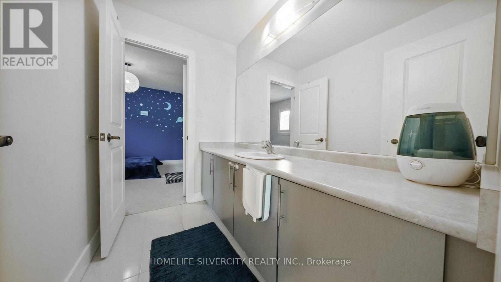 93 Gillespie Drive, Brantford, ON - Indoor Photo Showing Bathroom