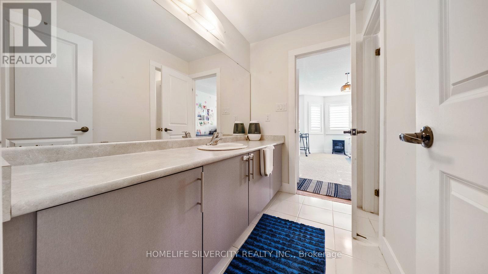 93 Gillespie Drive, Brantford, ON - Indoor Photo Showing Bathroom