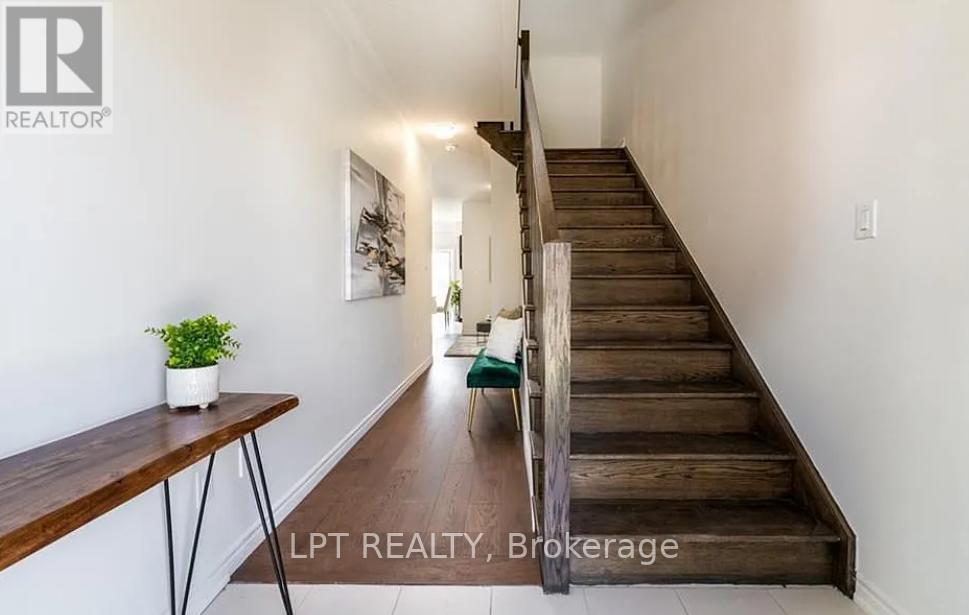 4 Bilanski Farm Road, Brantford, ON - Indoor Photo Showing Other Room
