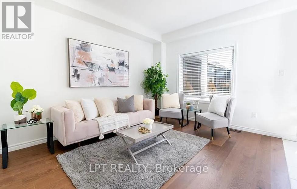 4 Bilanski Farm Road, Brantford, ON - Indoor Photo Showing Living Room