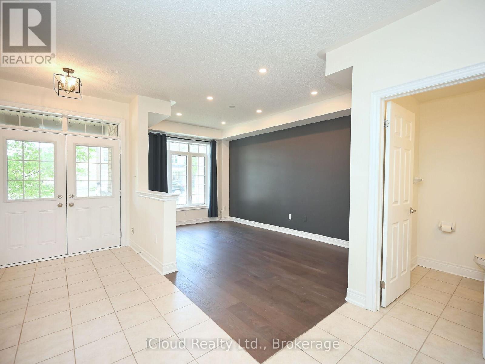 3069 Preserve Drive, Oakville, ON - Indoor Photo Showing Other Room