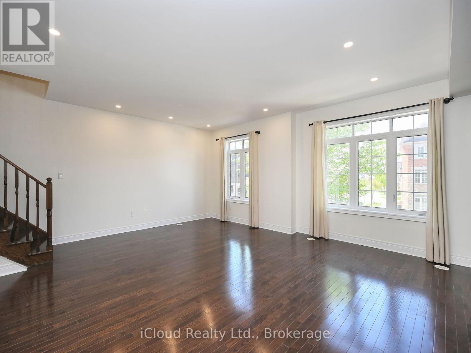 3069 Preserve Drive, Oakville, ON - Indoor Photo Showing Other Room