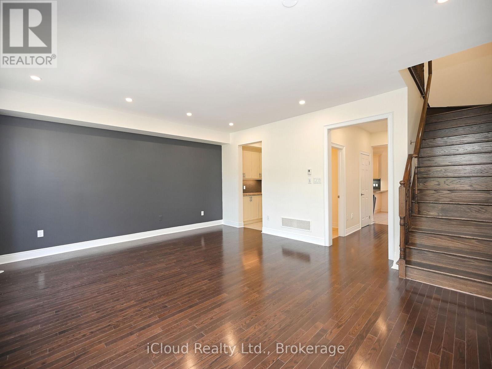 3069 Preserve Drive, Oakville, ON - Indoor Photo Showing Other Room