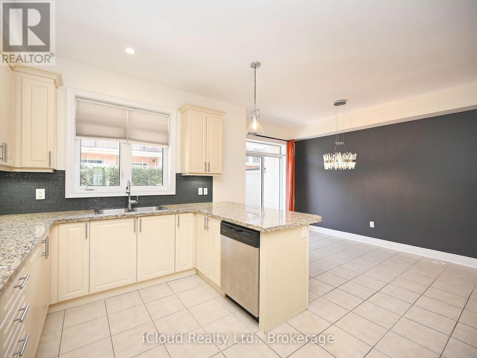 3069 Preserve Drive, Oakville, ON - Indoor Photo Showing Other Room