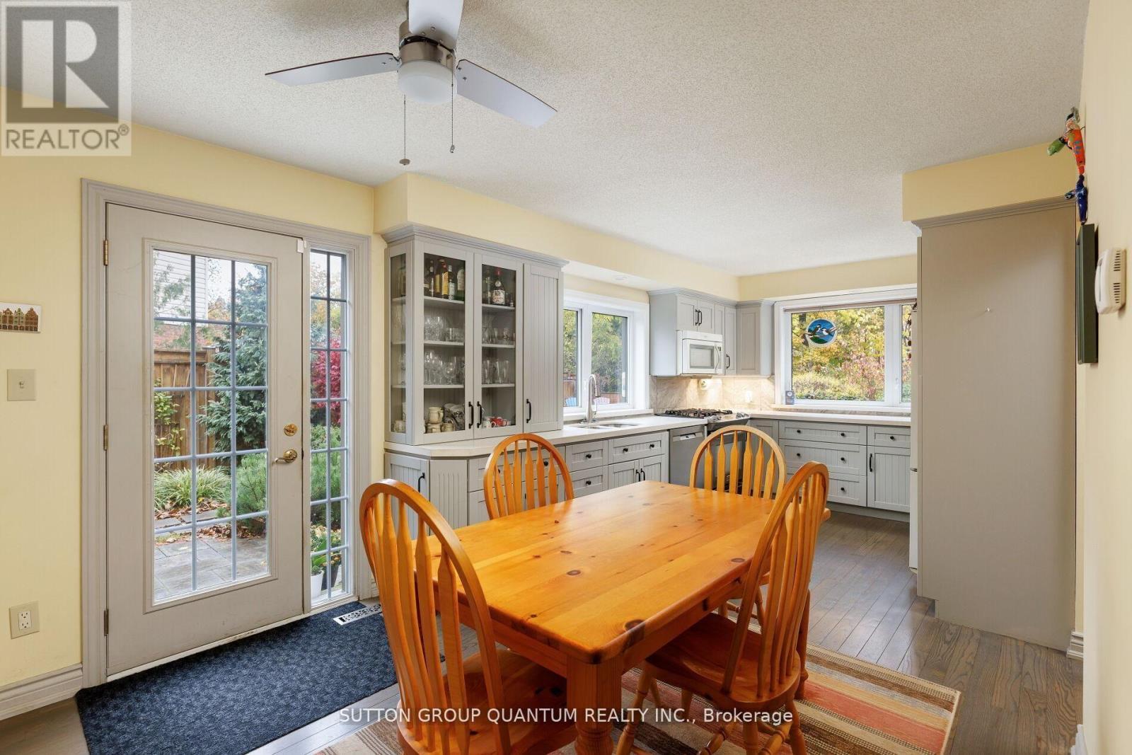 2977 Inlake Court, Mississauga, ON - Indoor Photo Showing Dining Room