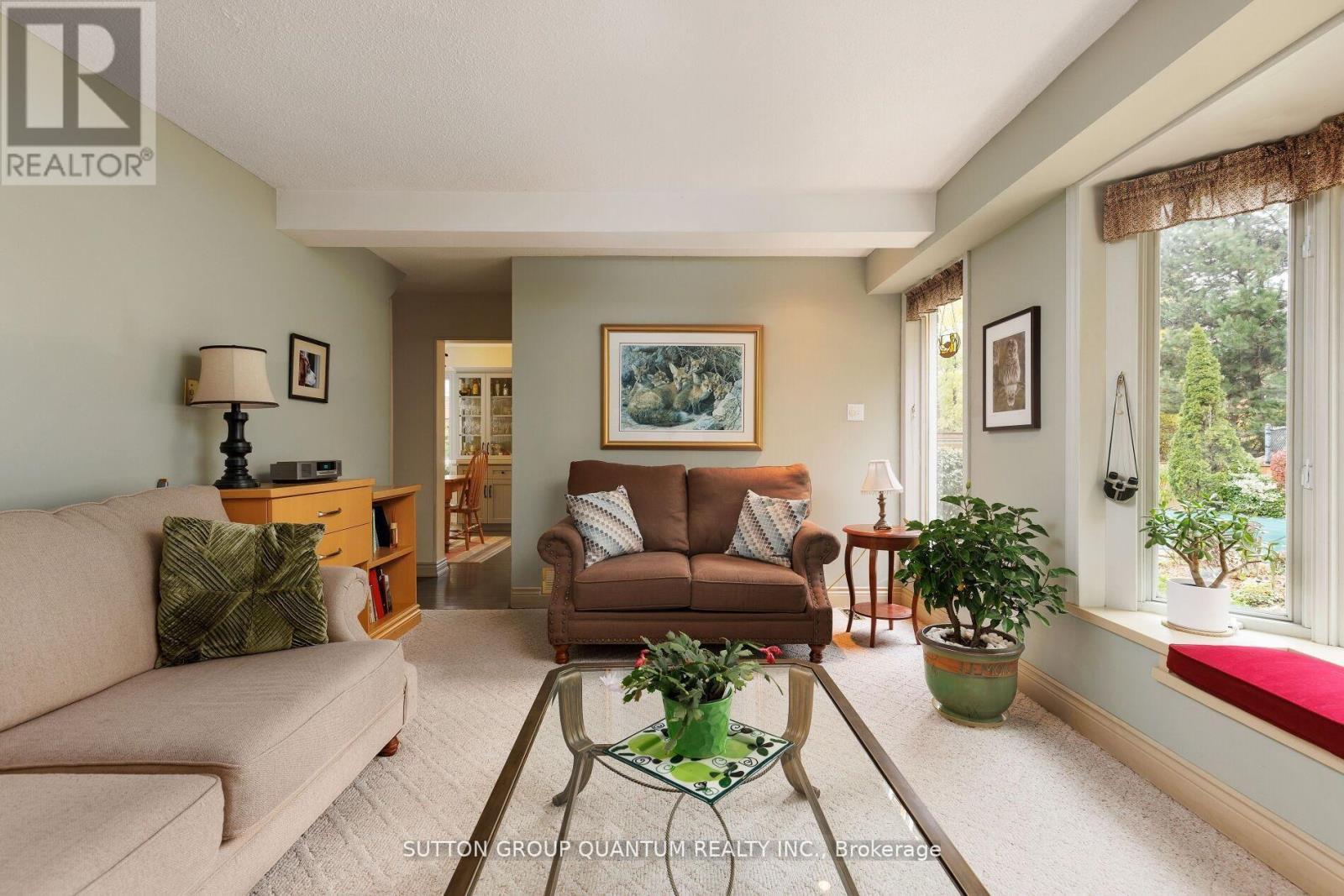 2977 Inlake Court, Mississauga, ON - Indoor Photo Showing Living Room