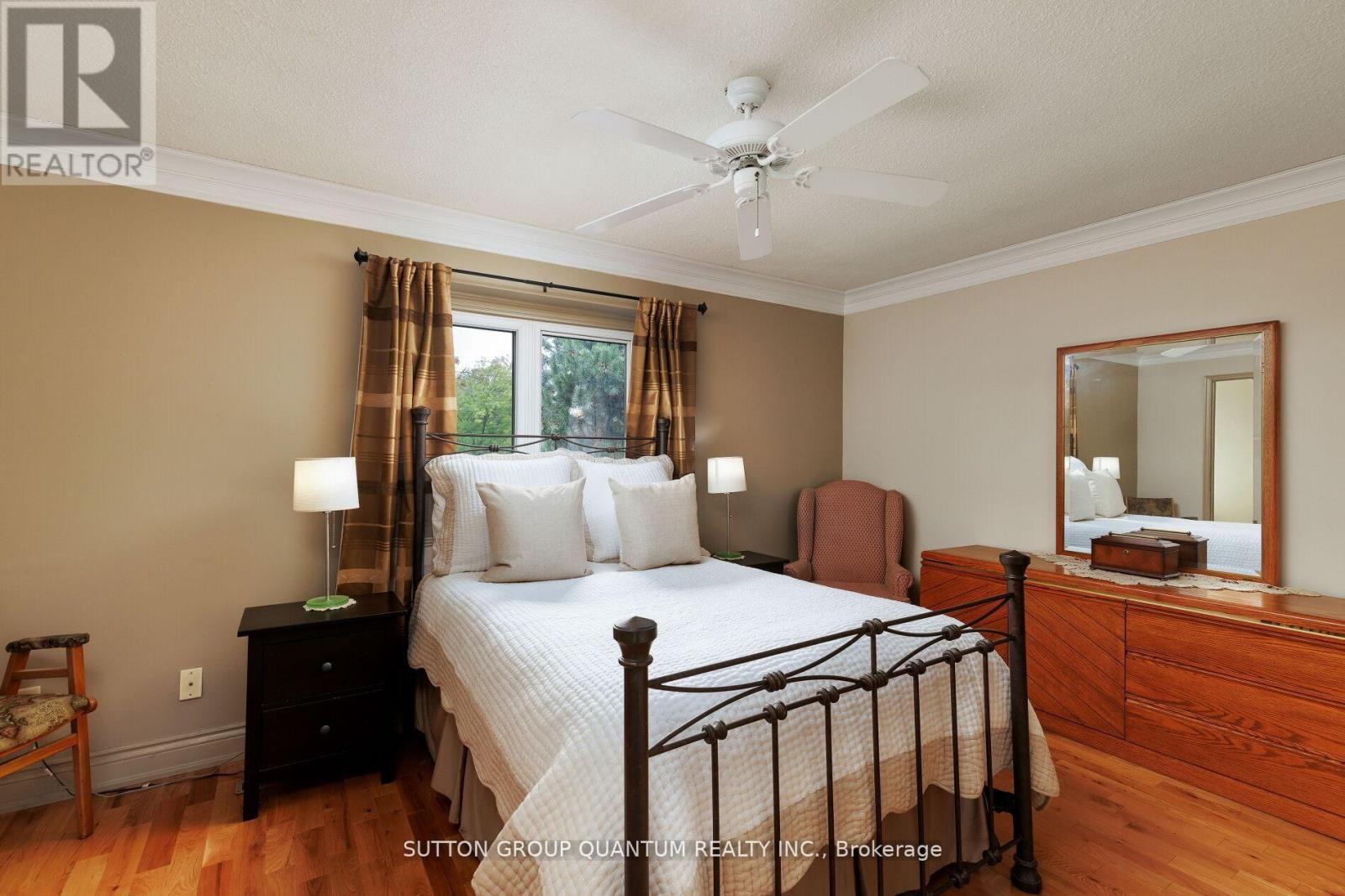 2977 Inlake Court, Mississauga, ON - Indoor Photo Showing Bedroom