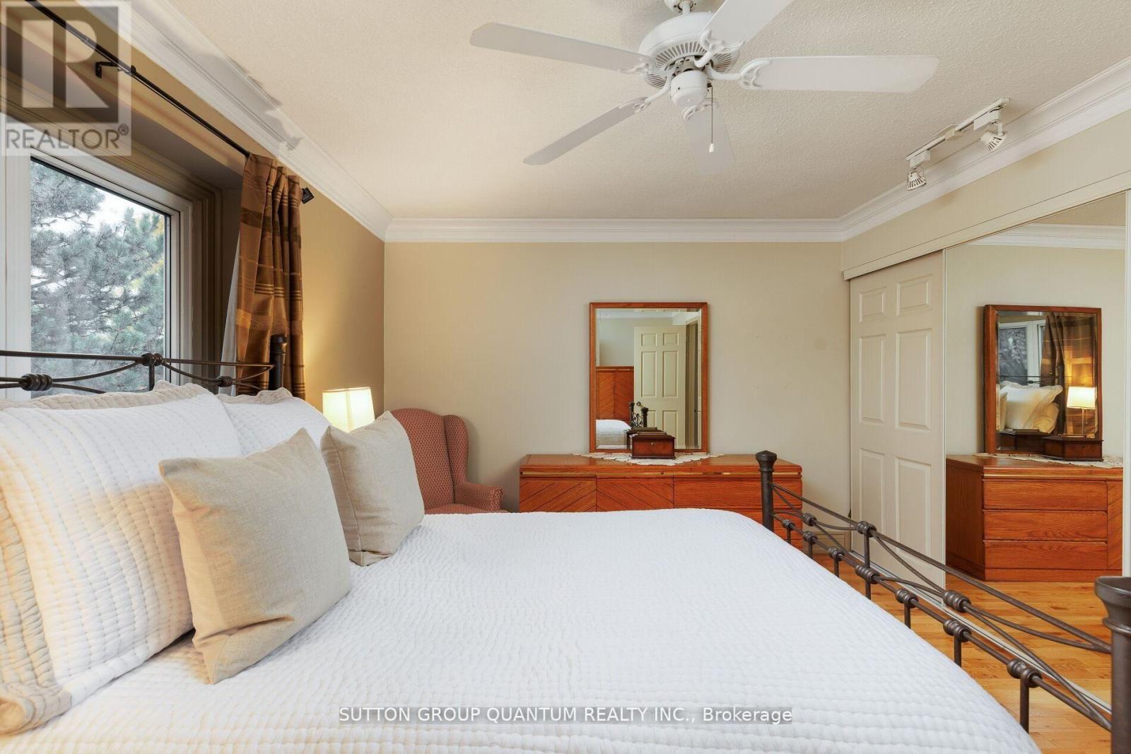 2977 Inlake Court, Mississauga, ON - Indoor Photo Showing Bedroom