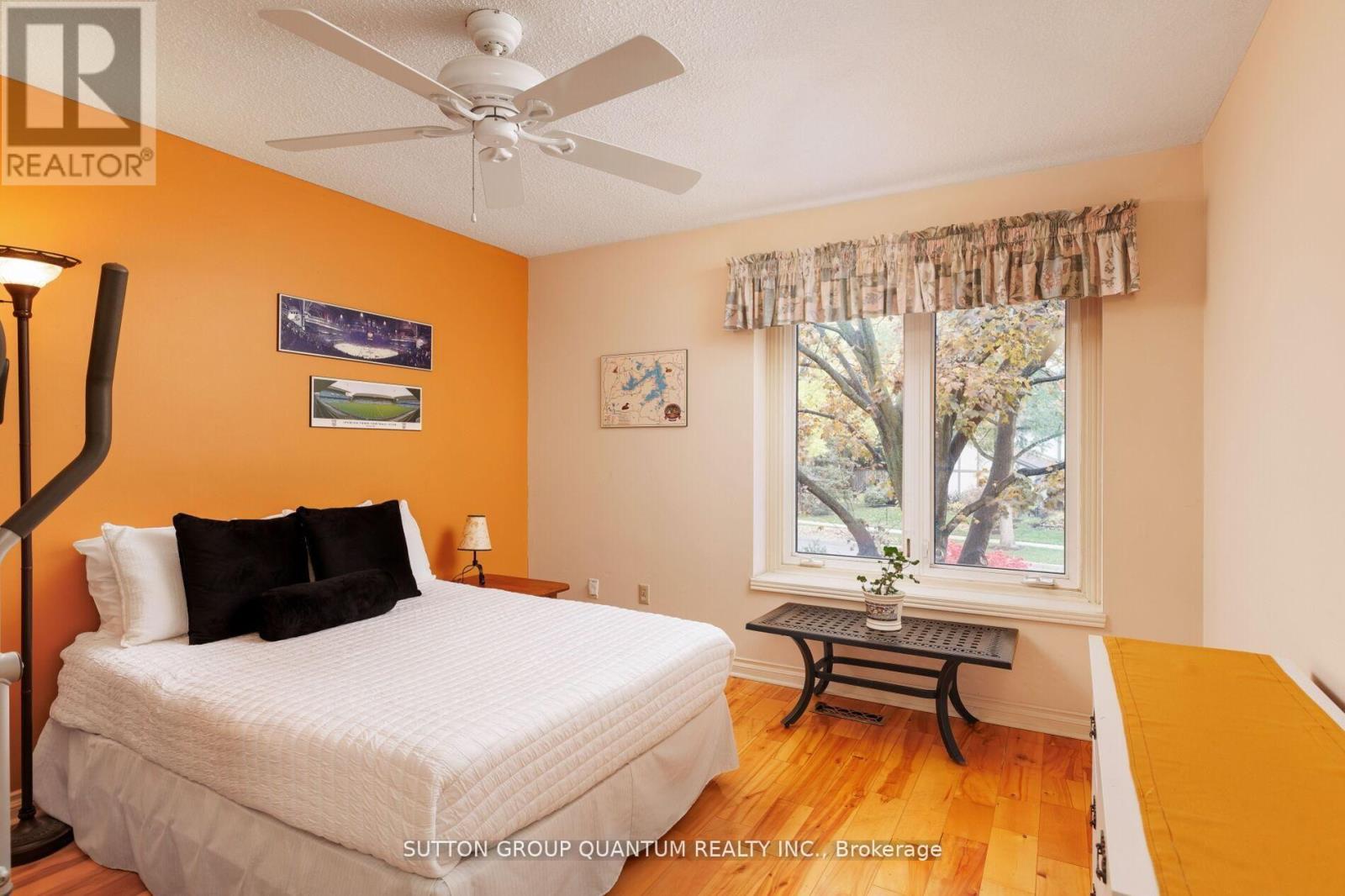 2977 Inlake Court, Mississauga, ON - Indoor Photo Showing Bedroom