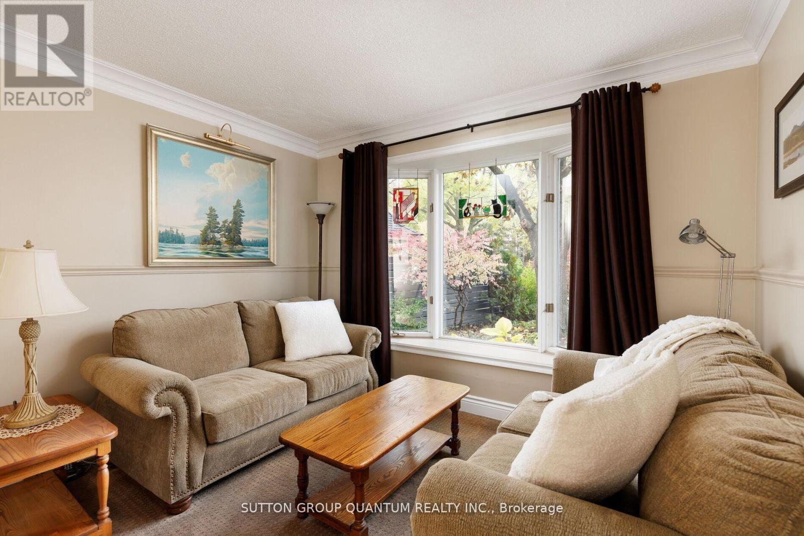 2977 Inlake Court, Mississauga, ON - Indoor Photo Showing Living Room