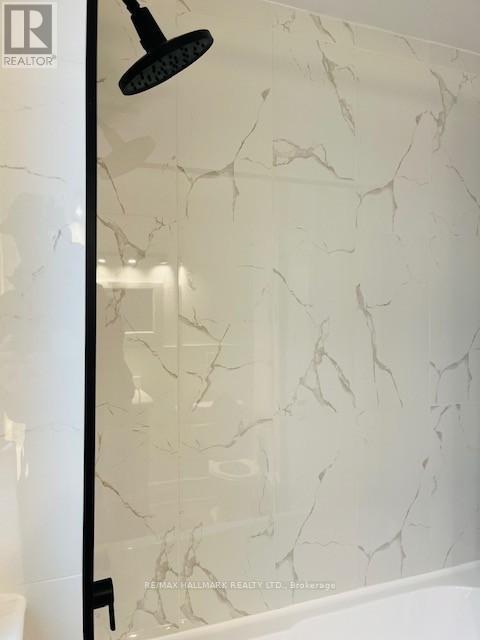 4 - 2961 Lakeshore Boulevard W, Toronto, ON