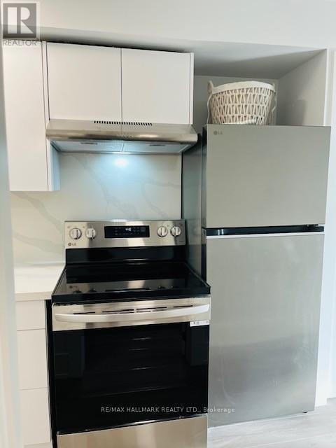 4 - 2961 Lakeshore Boulevard W, Toronto, ON