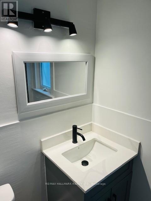 4 - 2961 Lakeshore Boulevard W, Toronto, ON