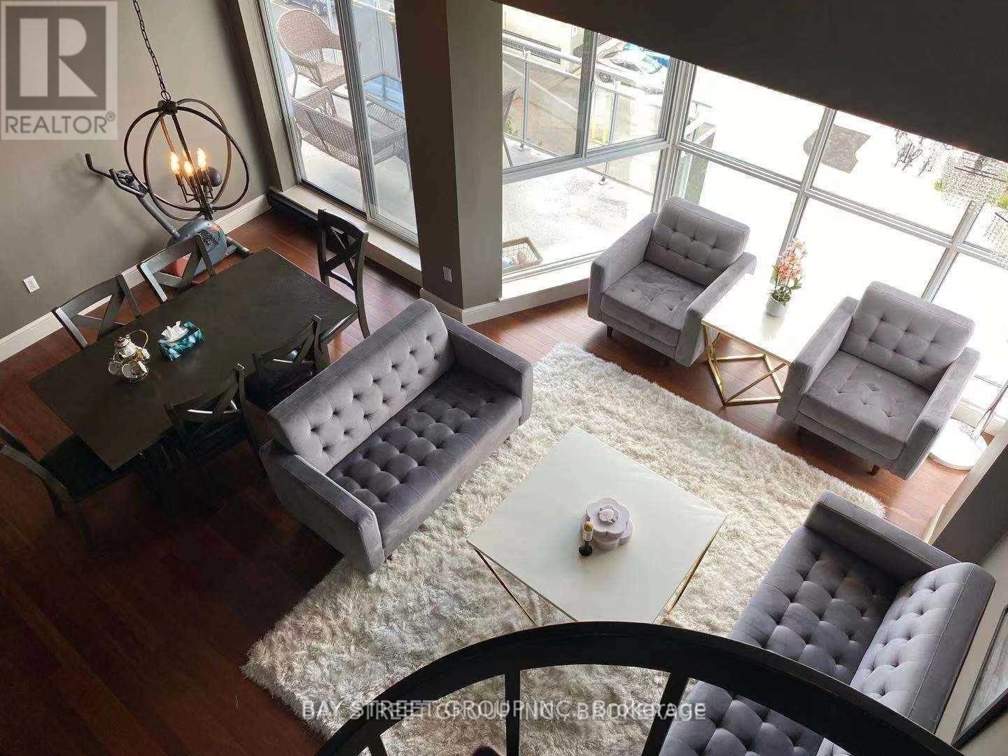 605 - 1071 Queens Avenue, Oakville, ON - Indoor