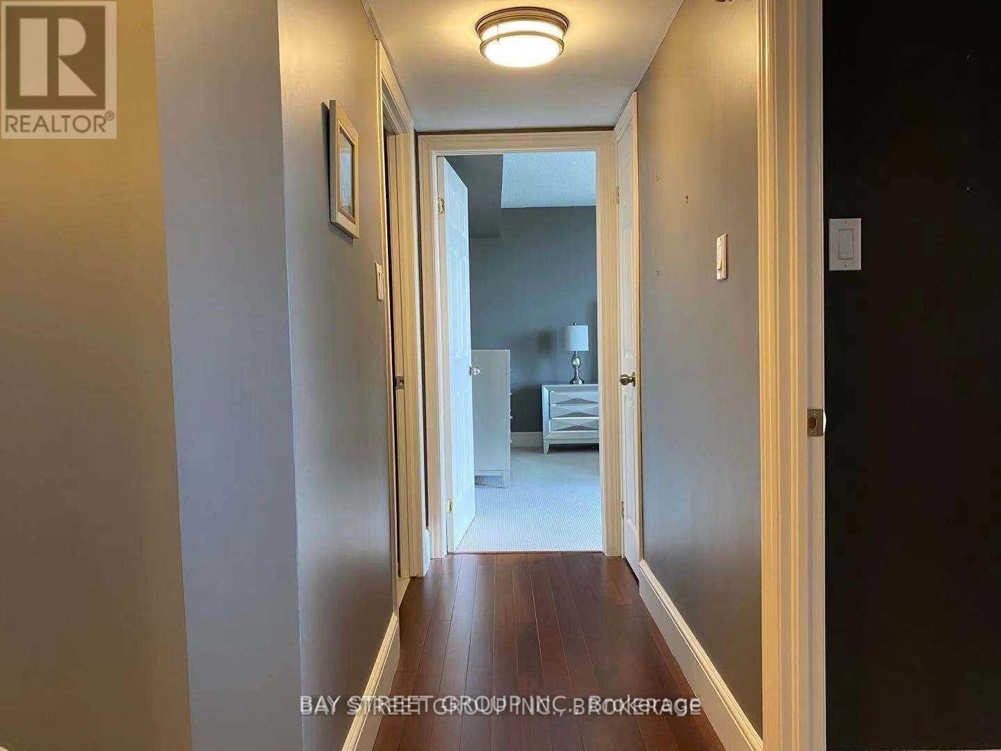 605 - 1071 Queens Avenue, Oakville, ON - Indoor Photo Showing Other Room