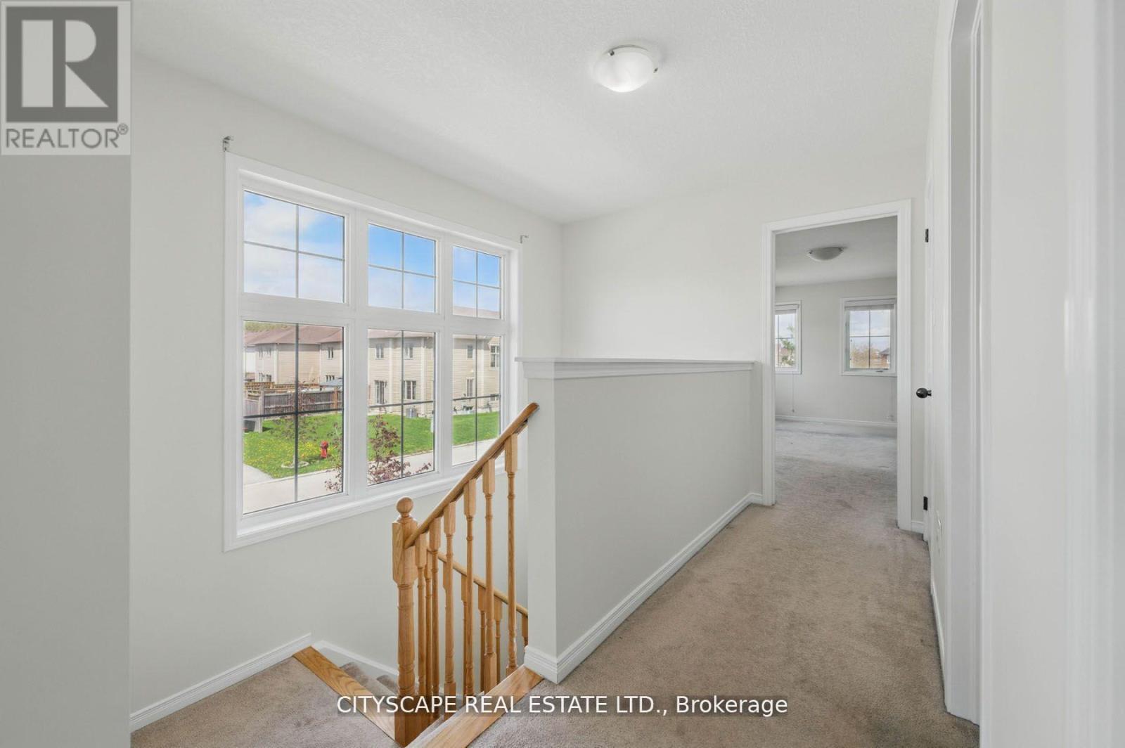 8485 Primrose Lane, Niagara Falls, ON - Indoor Photo Showing Other Room