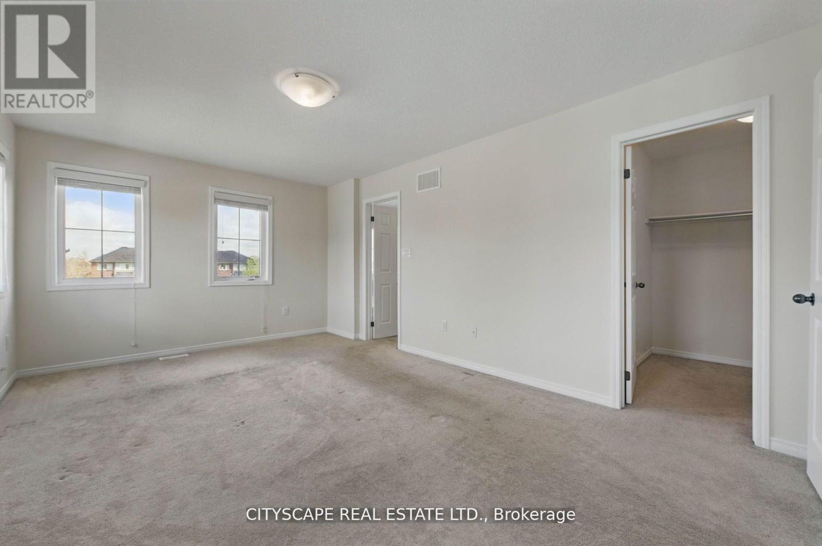 8485 Primrose Lane, Niagara Falls, ON - Indoor Photo Showing Other Room