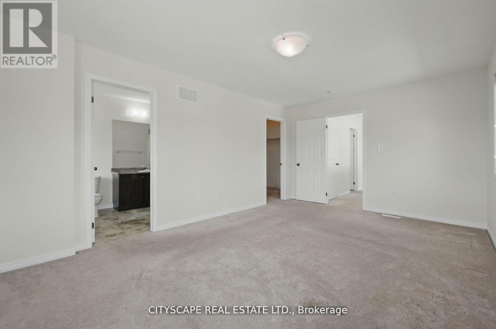 8485 Primrose Lane, Niagara Falls, ON - Indoor Photo Showing Other Room