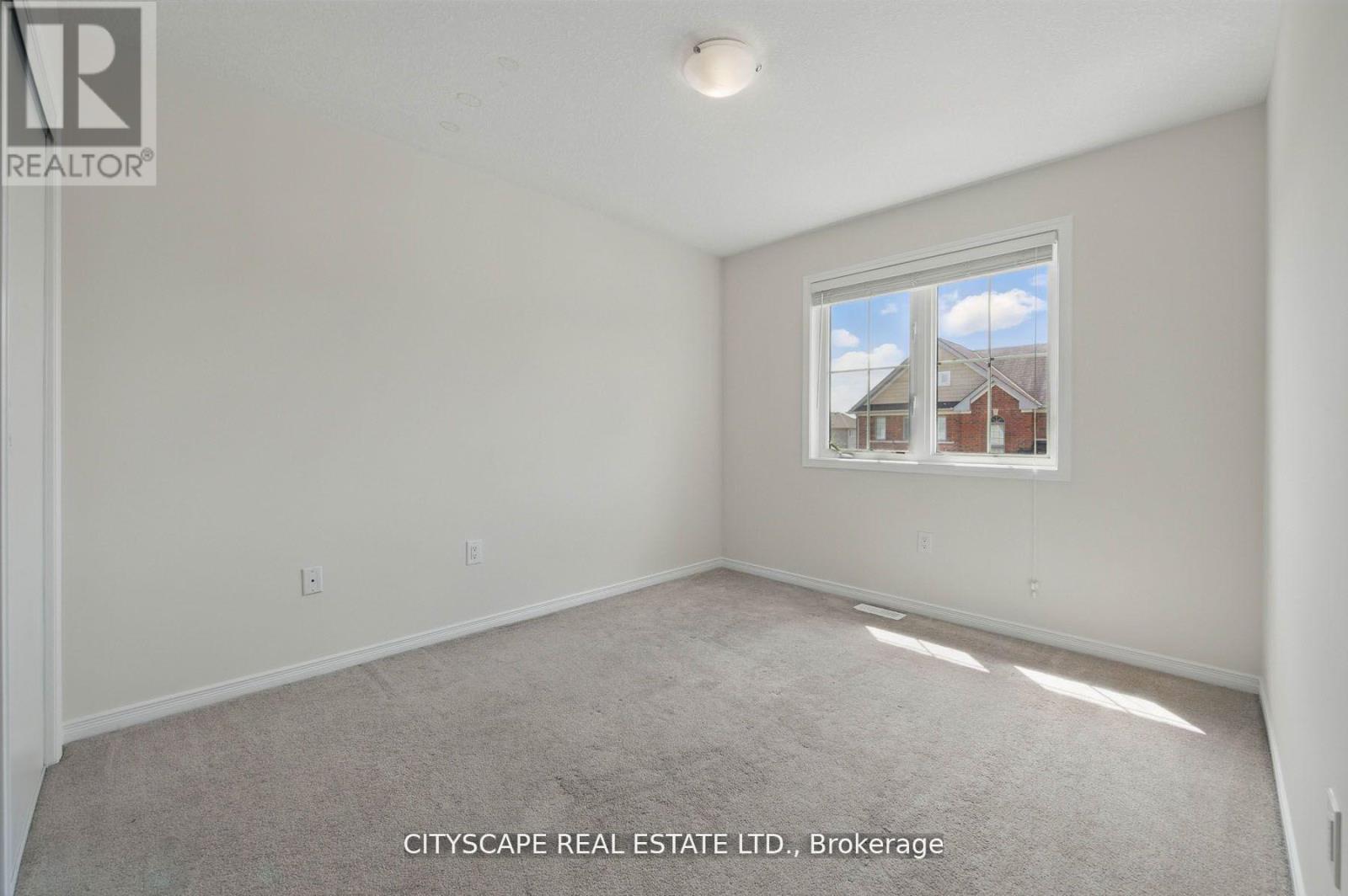 8485 Primrose Lane, Niagara Falls, ON - Indoor Photo Showing Other Room