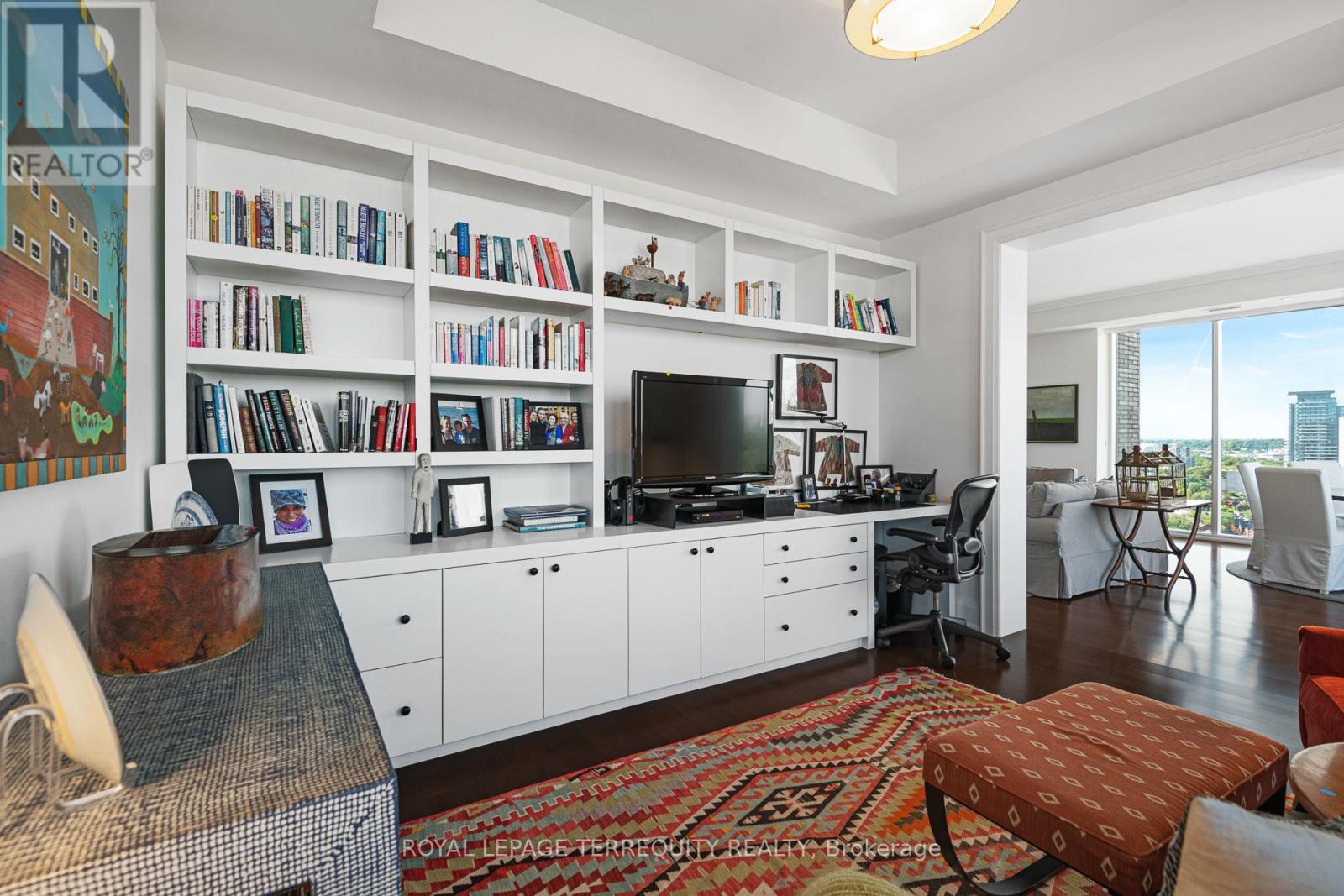 1804 - 88 Davenport Road, Toronto, ON - Indoor