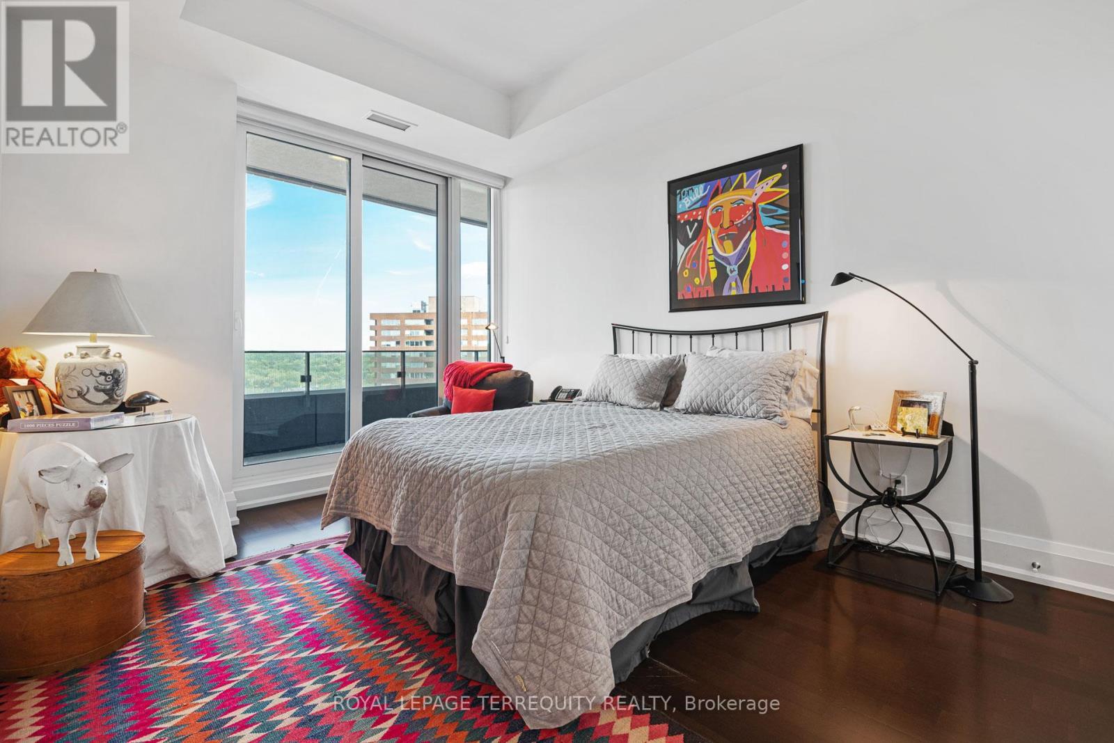 1804 - 88 Davenport Road, Toronto, ON - Indoor Photo Showing Bedroom