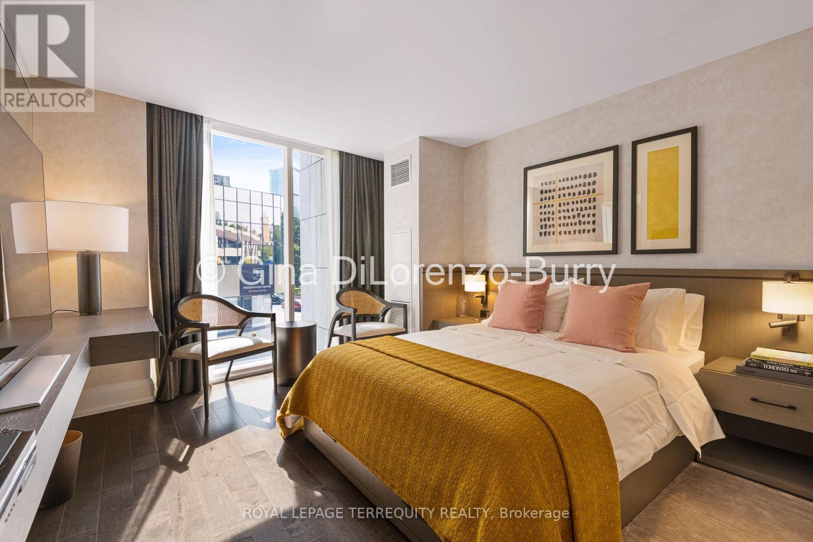 1804 - 88 Davenport Road, Toronto, ON - Indoor Photo Showing Bedroom