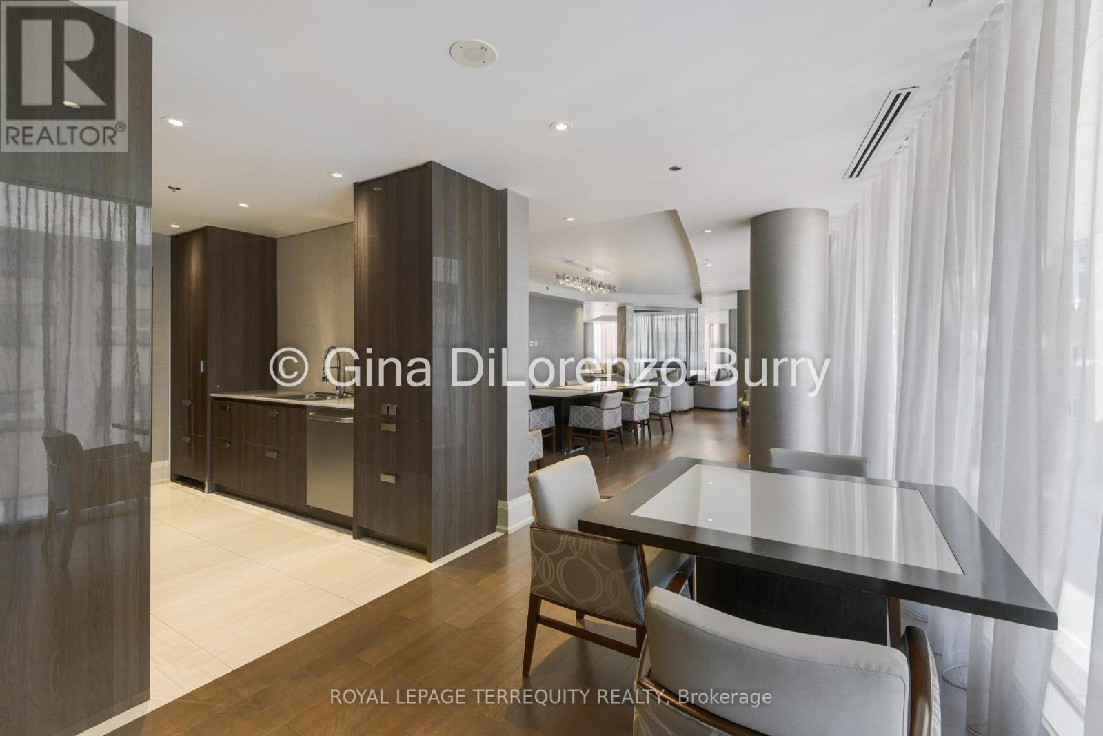 1804 - 88 Davenport Road, Toronto, ON - Indoor