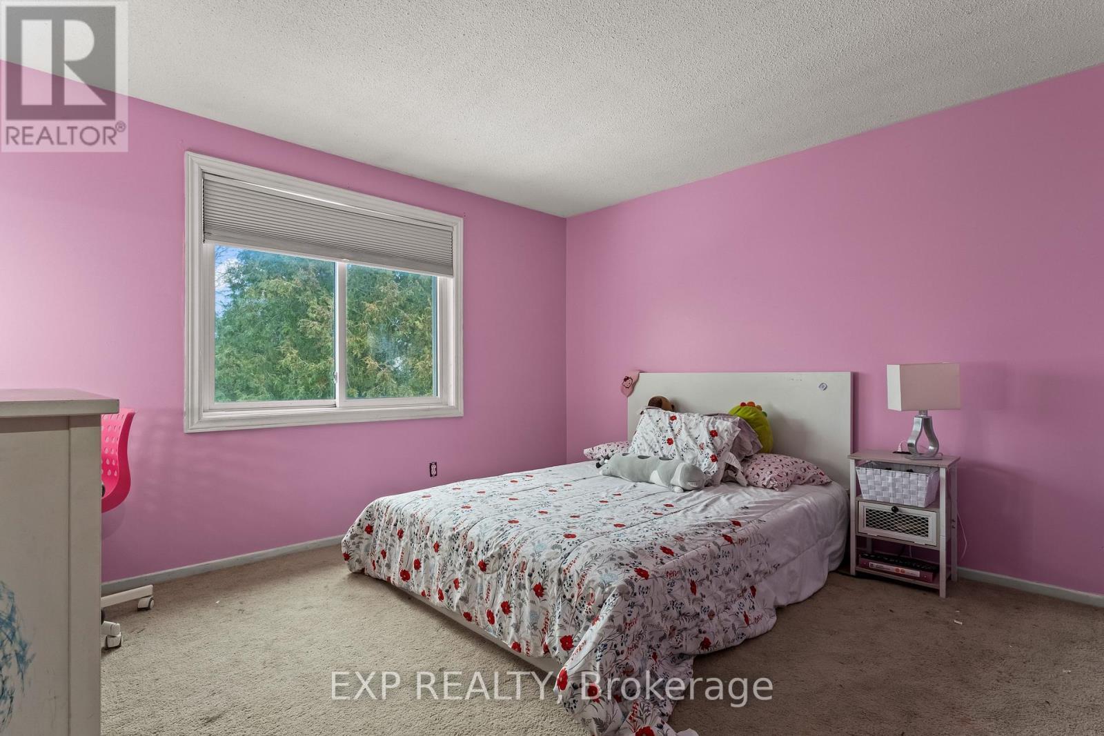 17 Glaceport Avenue, Hamilton, ON - Indoor Photo Showing Bedroom