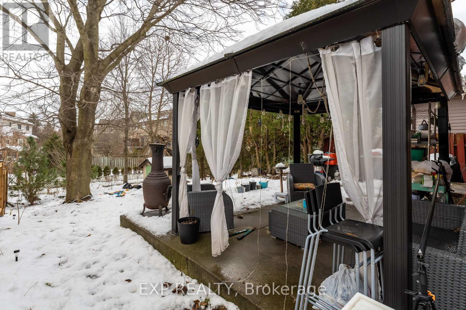 17 Glaceport Avenue, Hamilton, ON - Outdoor