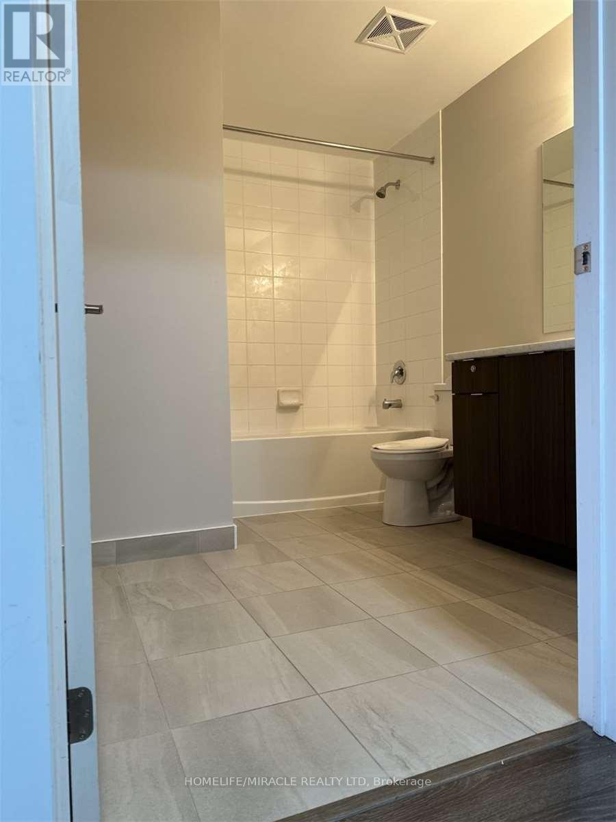 512 - 5131 Sheppard Avenue E, Toronto, ON - Indoor Photo Showing Bathroom
