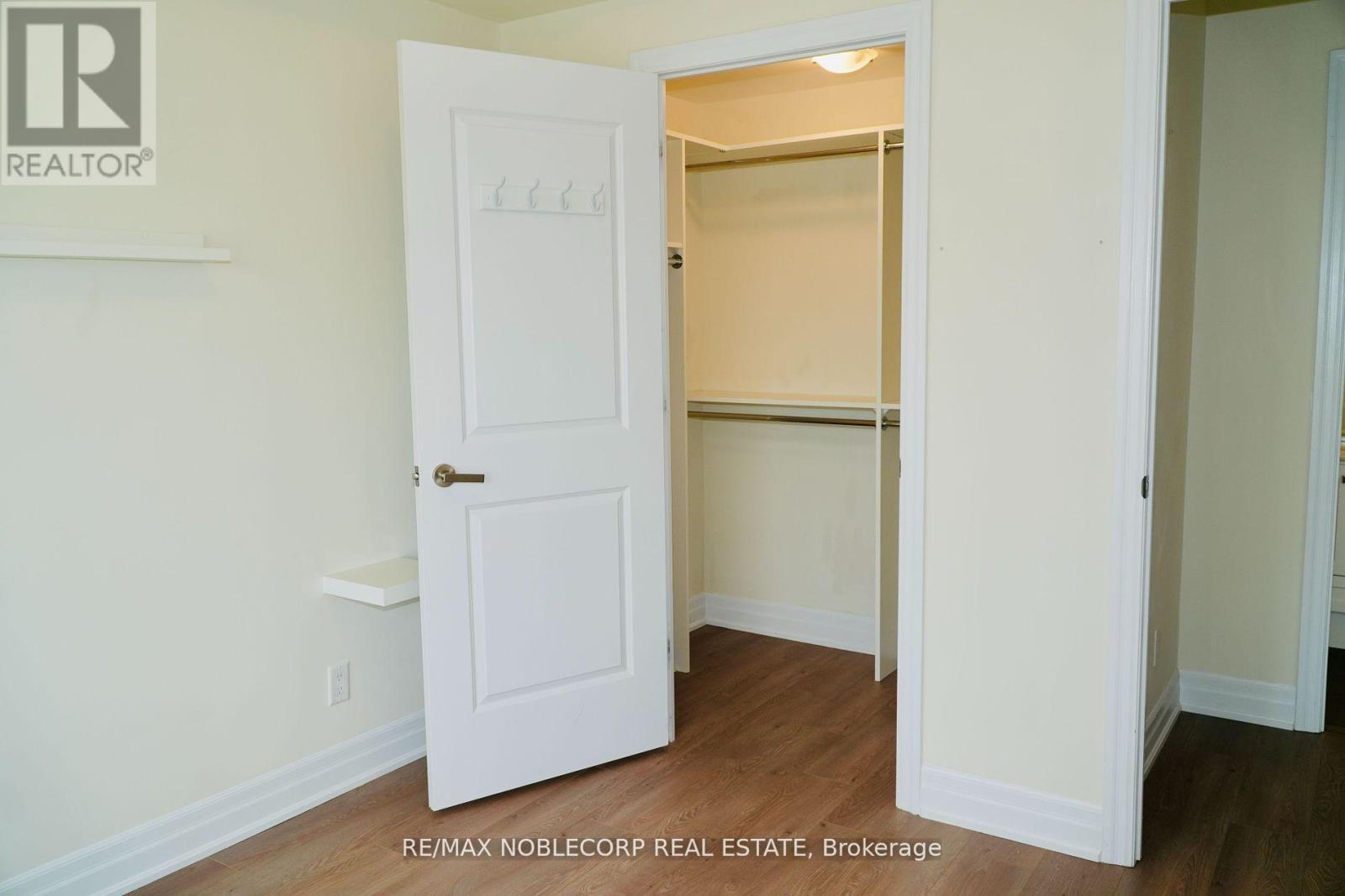 1511 - 9085 Jane Street, Vaughan, ON - Indoor Photo Showing Other Room