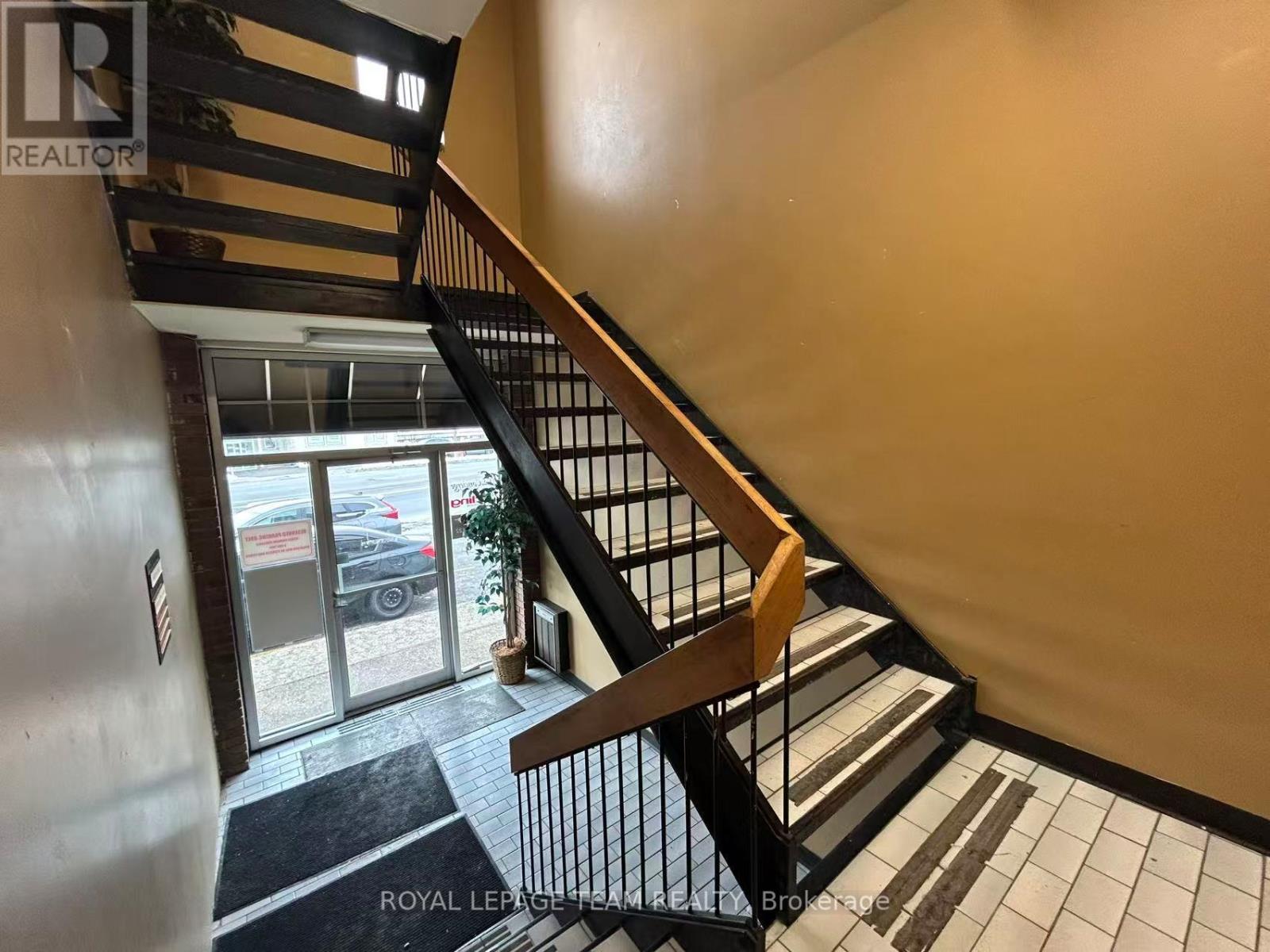 201 - 1695 Bank Street, Ottawa, ON