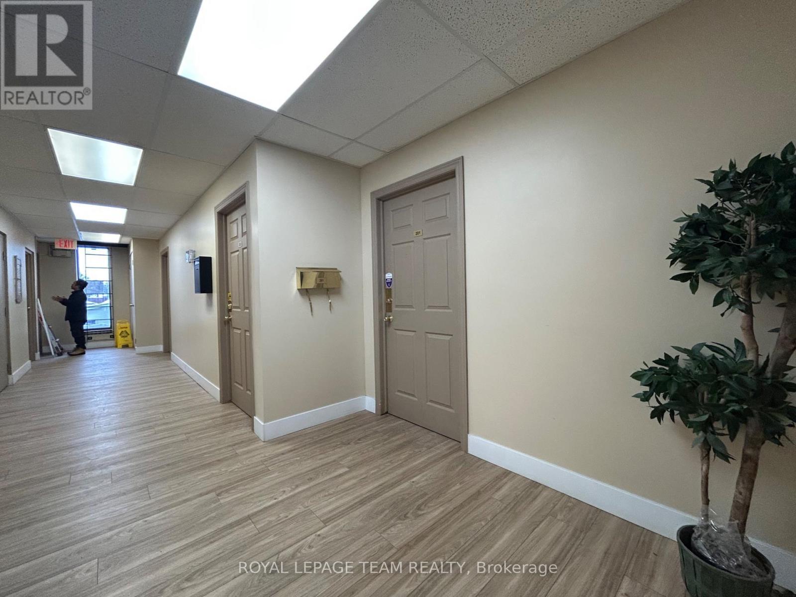 201 - 1695 Bank Street, Ottawa, ON