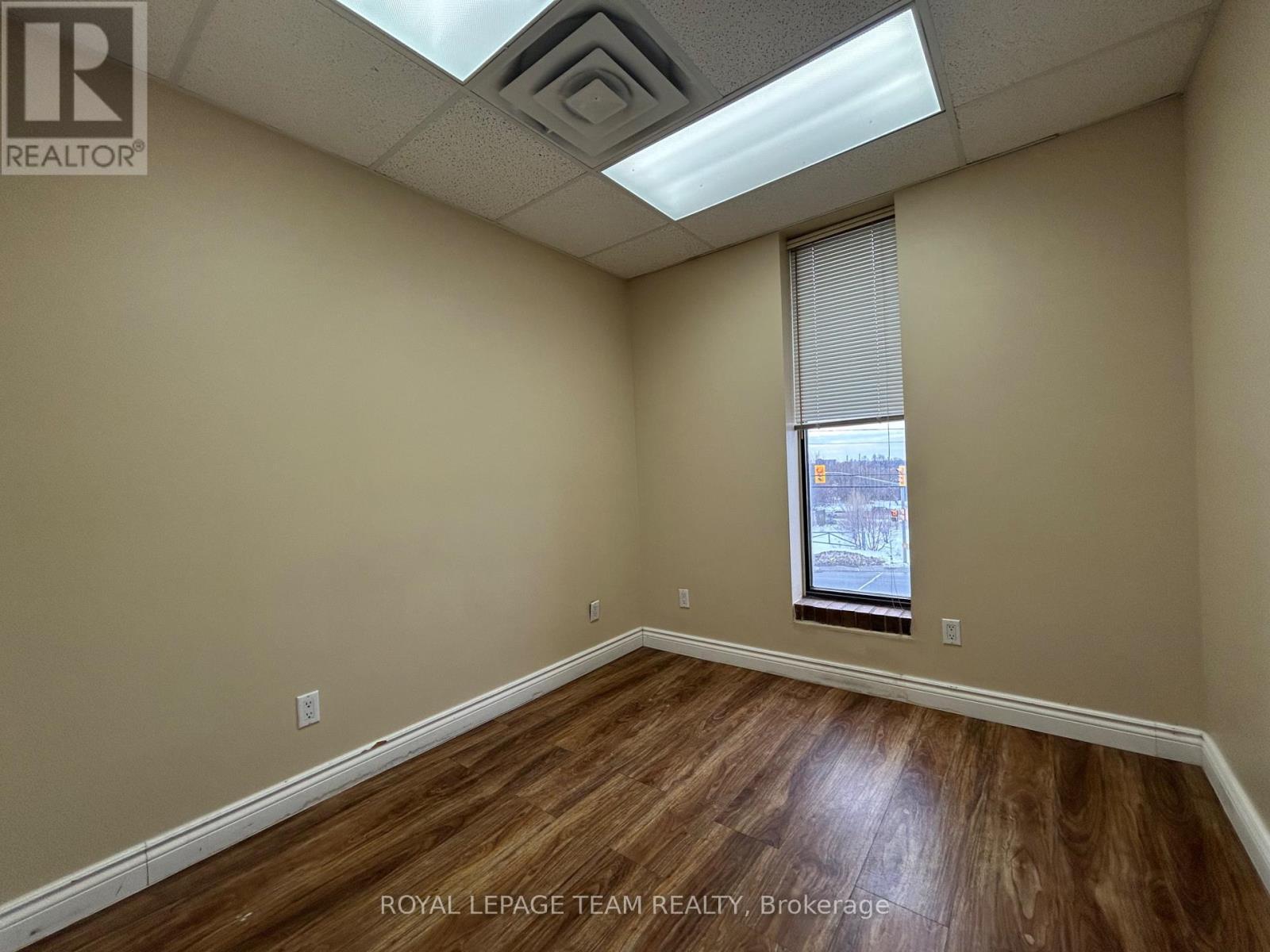 201 - 1695 Bank Street, Ottawa, ON