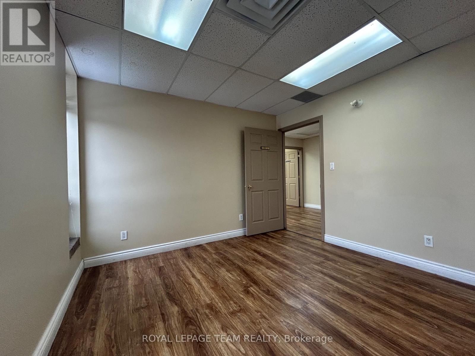 201 - 1695 Bank Street, Ottawa, ON