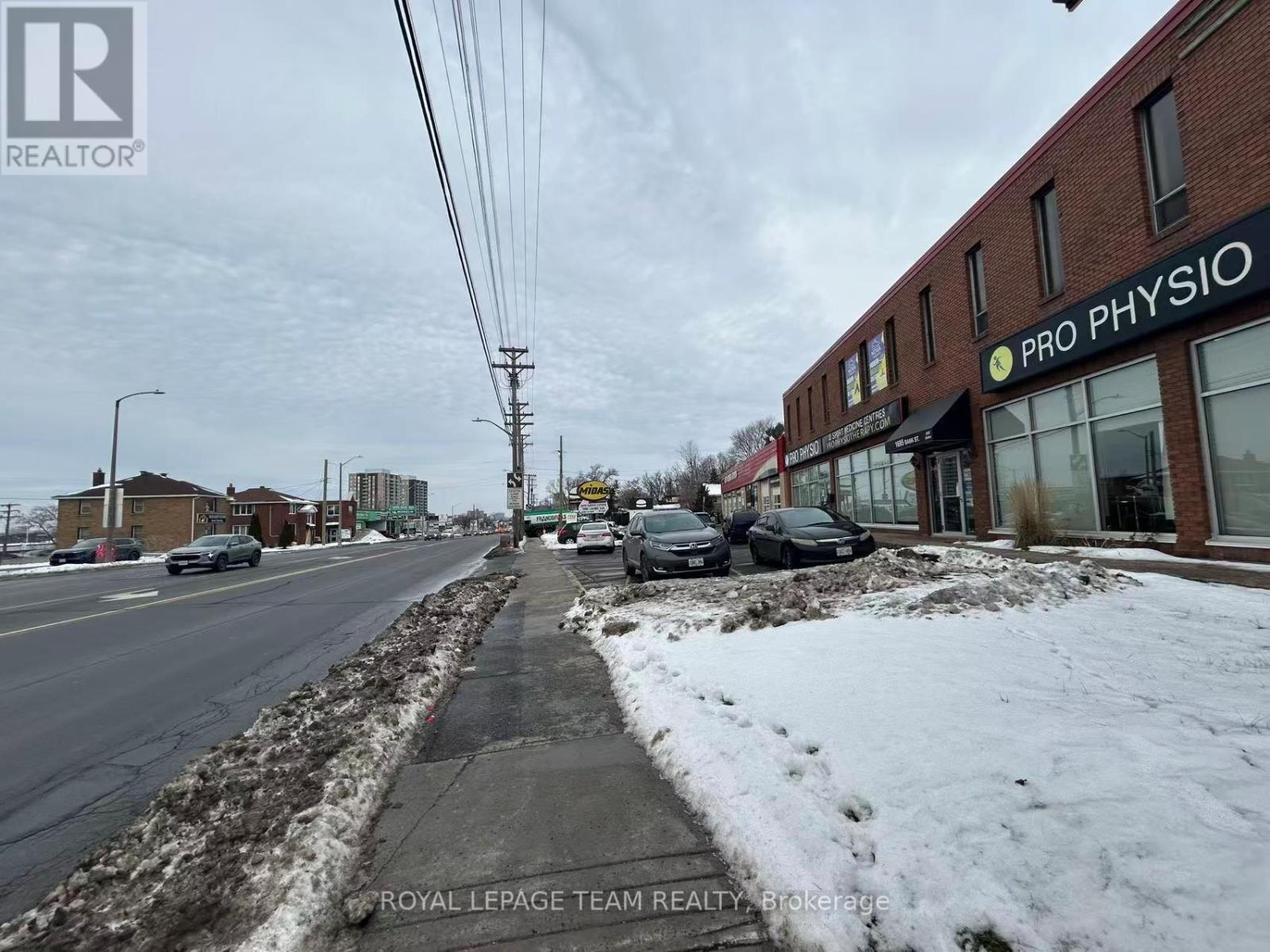 201 - 1695 Bank Street, Ottawa, ON