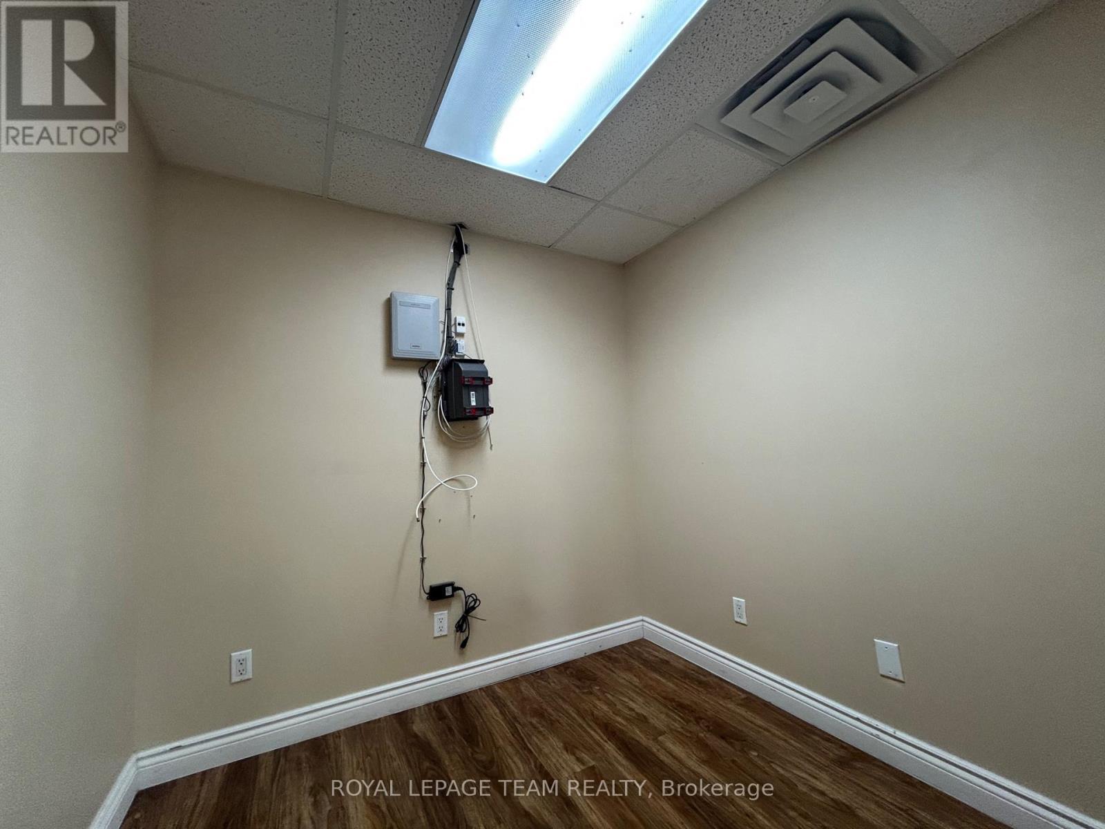 201 - 1695 Bank Street, Ottawa, ON