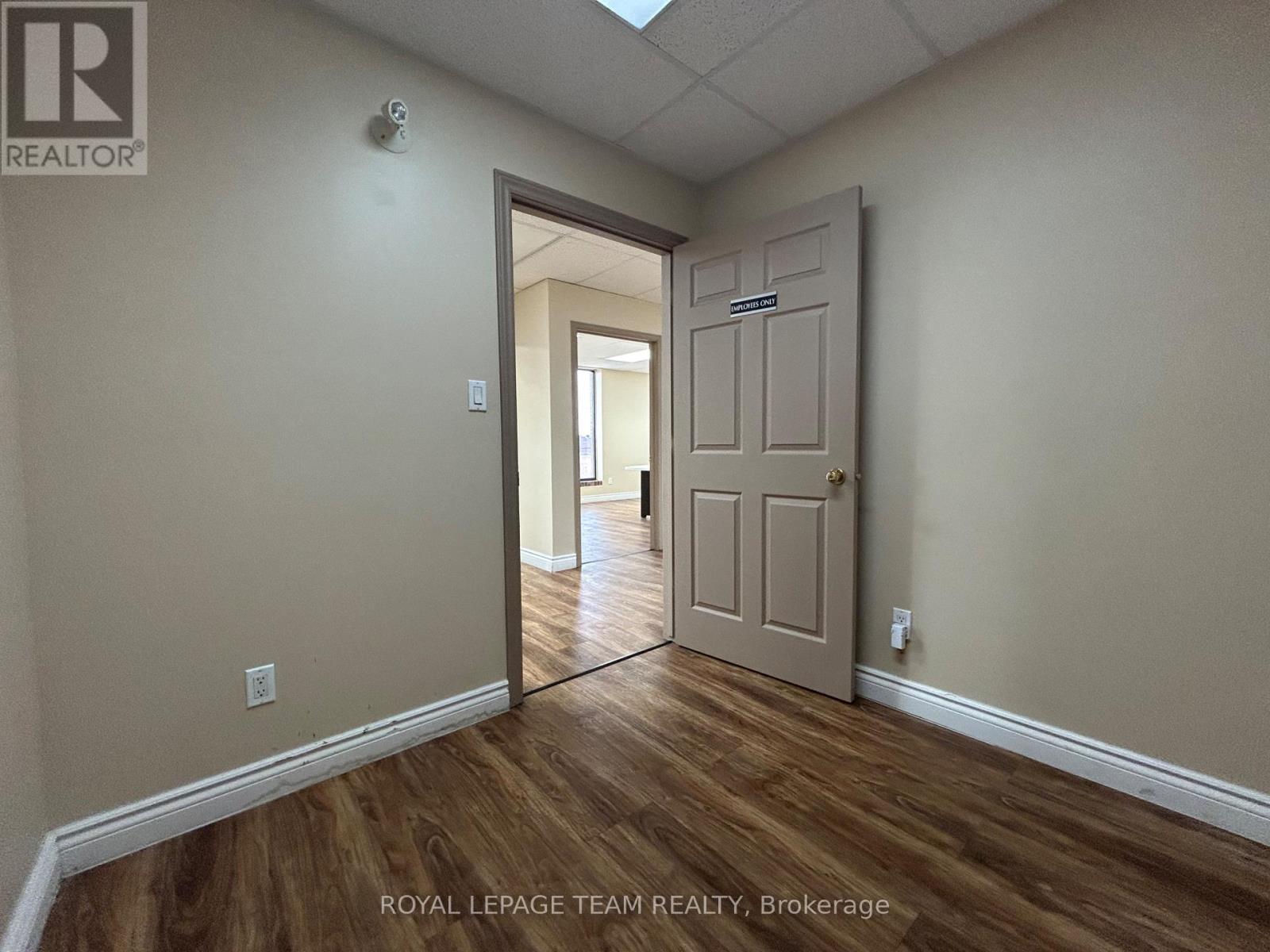 201 - 1695 Bank Street, Ottawa, ON