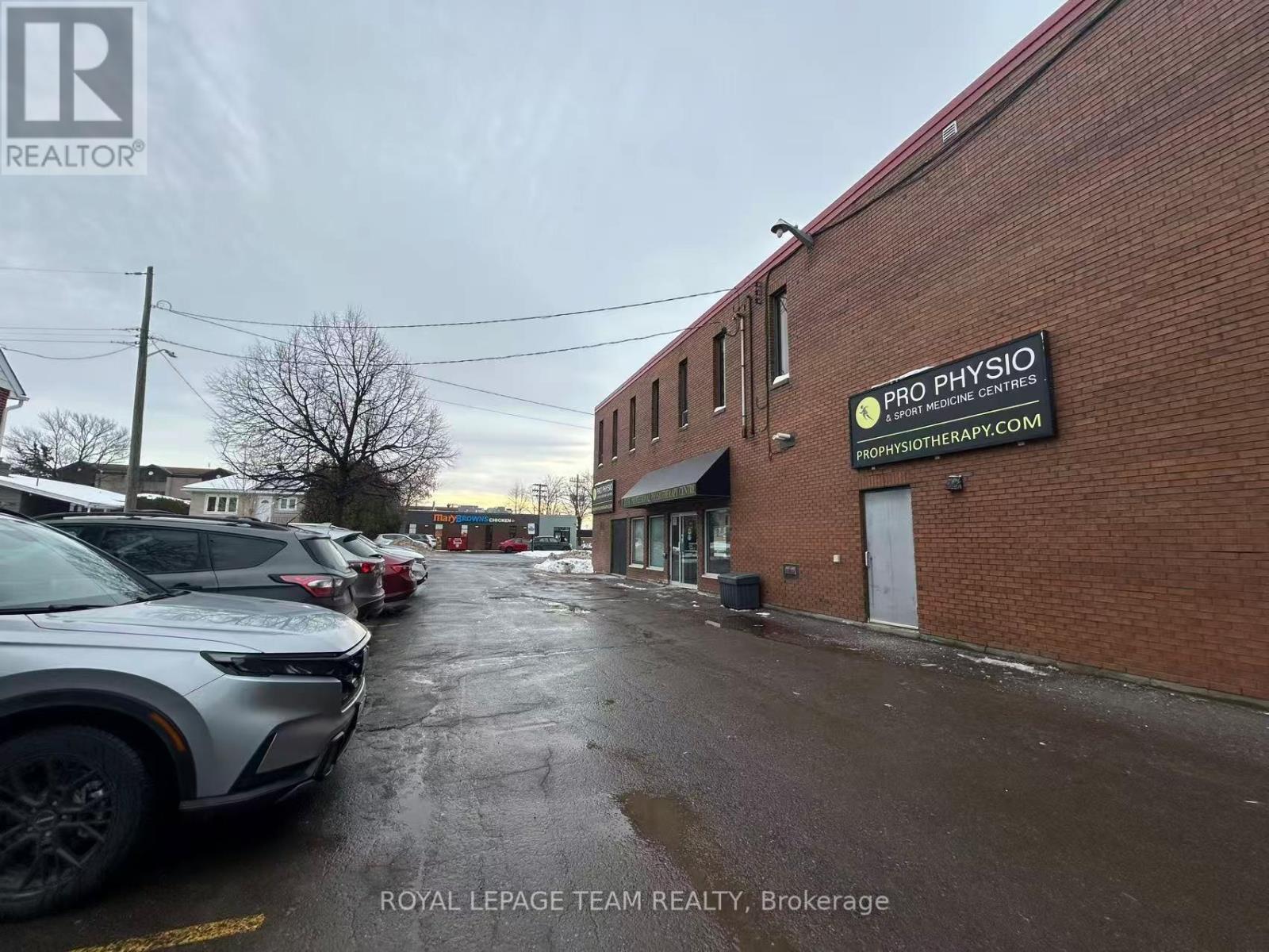 201 - 1695 Bank Street, Ottawa, ON