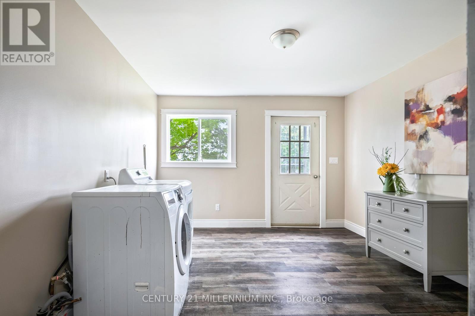 185452 Grey Road 9 Road, Southgate, ON - Indoor Photo Showing Laundry Room