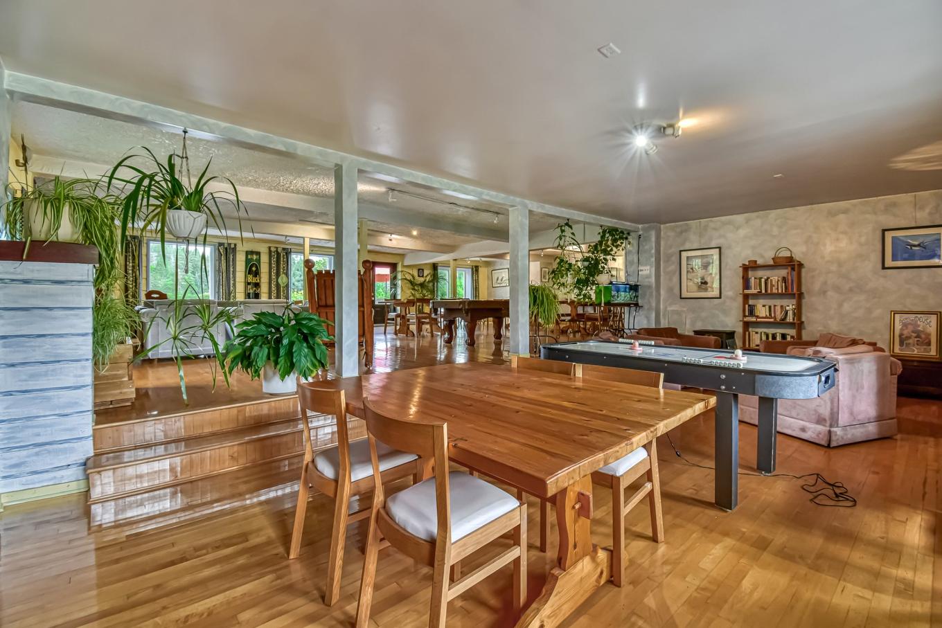 Boudoir - 150 Ch. Guénette, Sainte-Marguerite-Du-Lac-Masson, QC - Indoor Photo Showing Dining Room