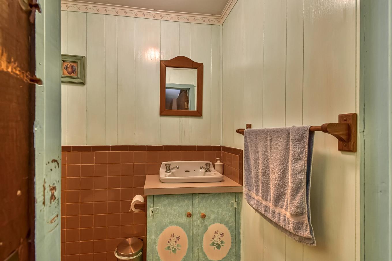 Salle d'eau - 150 Ch. Guénette, Sainte-Marguerite-Du-Lac-Masson, QC - Indoor Photo Showing Bathroom