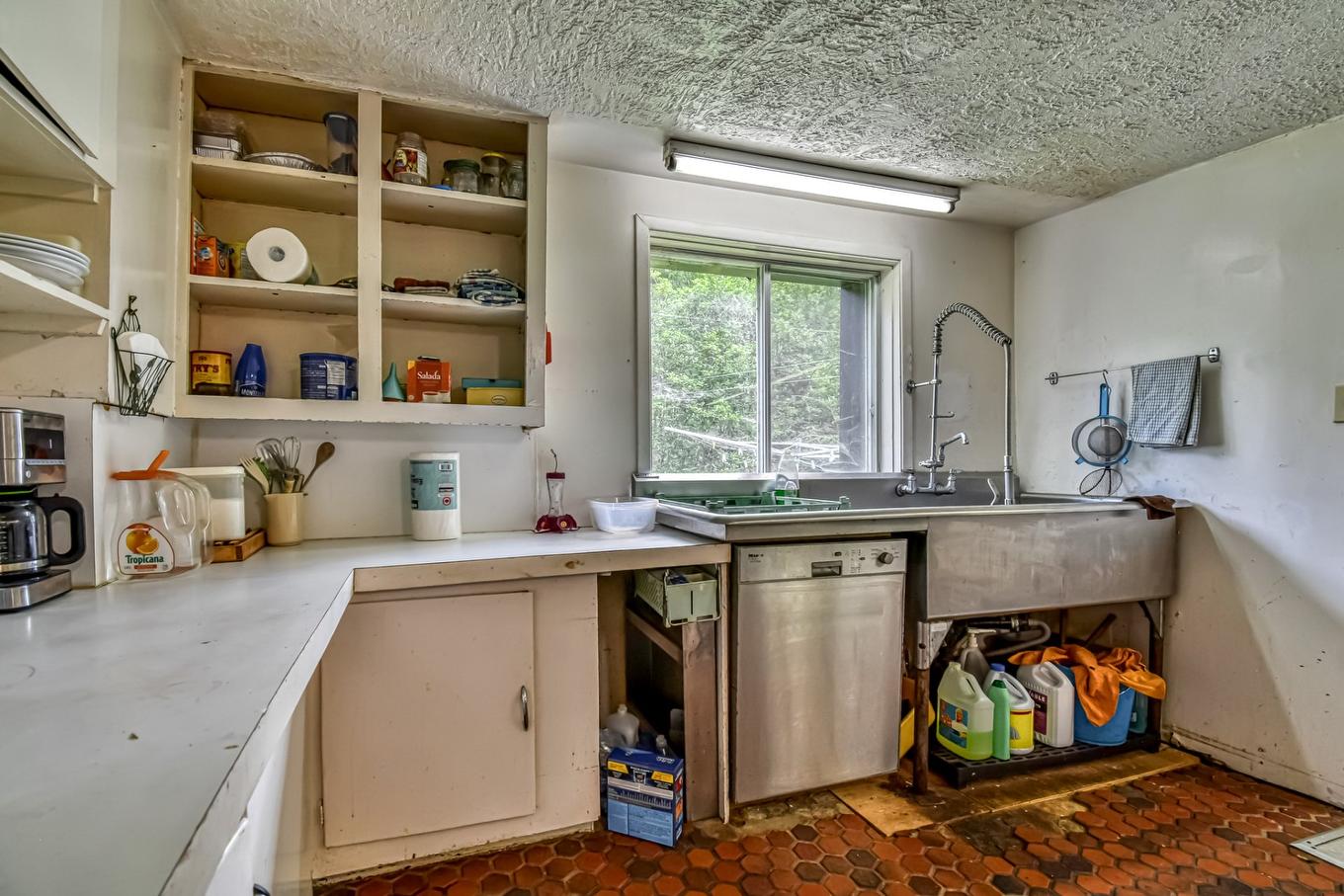 Cuisine - 150 Ch. Guénette, Sainte-Marguerite-Du-Lac-Masson, QC - Indoor