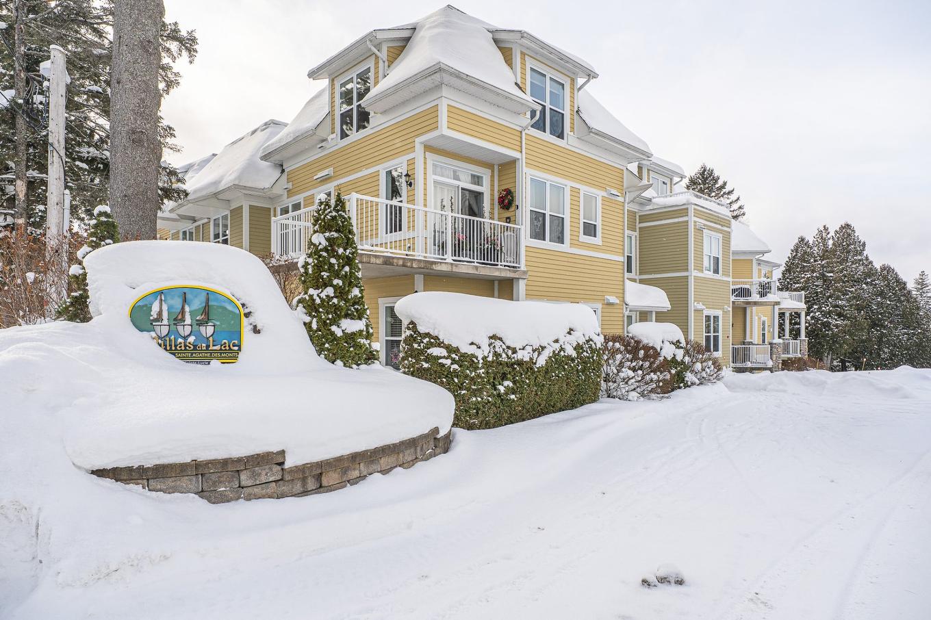 Exterior - F-8 Rue Ste-Lucie, Sainte-Agathe-Des-Monts, QC - Outdoor With Facade