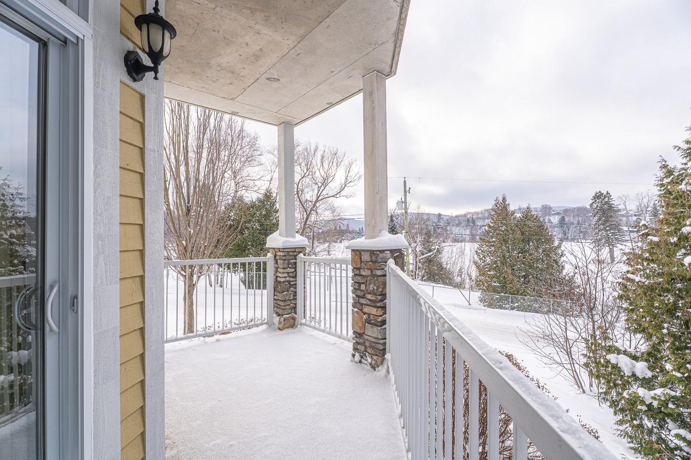 Balcony - F-8 Rue Ste-Lucie, Sainte-Agathe-Des-Monts, QC - Outdoor