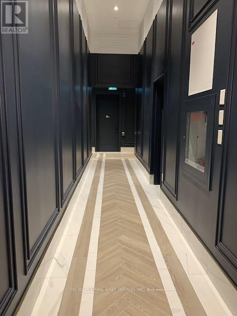 411 - 120 Eagle Rock Way, Vaughan, ON - Outdoor With Balcony With Exterior